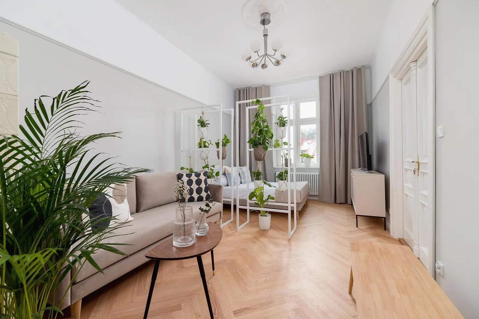 2 - Bedroom Apartment With Balcony - Rejtana 10 Krakow