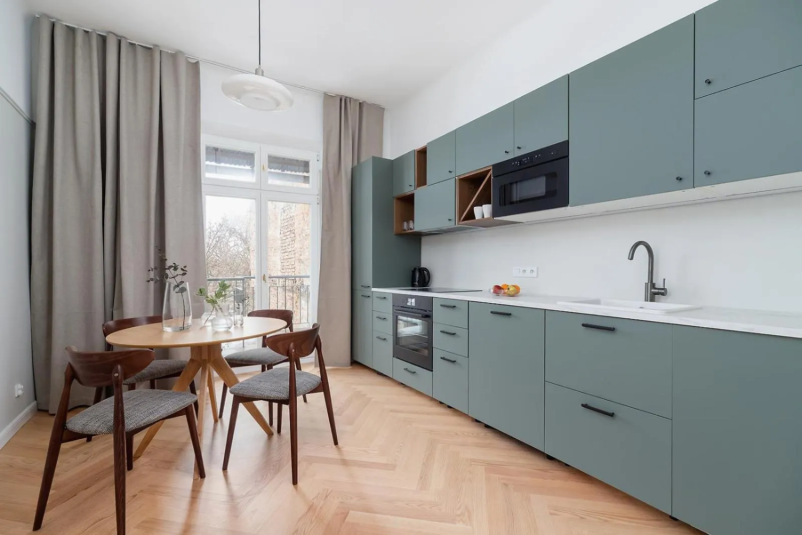2 - Bedroom Apartment With Balcony - Rejtana 10 Krakow